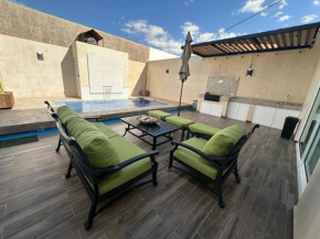 Casa con alberca propia en fraccionamiento coronado